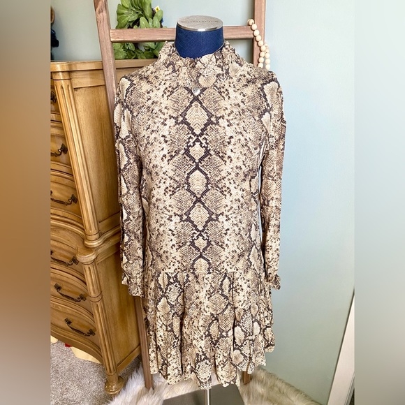 Zara Snake Animal Print Long Sleeve Tiered Ruffle Mini Dress Size Small - Picture 2 of 6